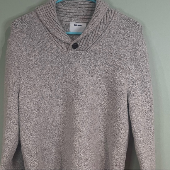 6/$25Old Navy Men's Shawl-Collar Turtleneck Sweater in Heather Gray - Picture 2 of 8